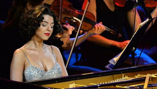 Khatia Buniatishvili nude #0022