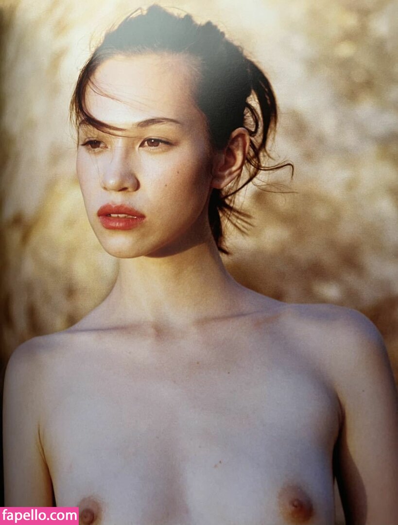 Kiko Mizuhara Nude Leaked Photo #5 - Fapello