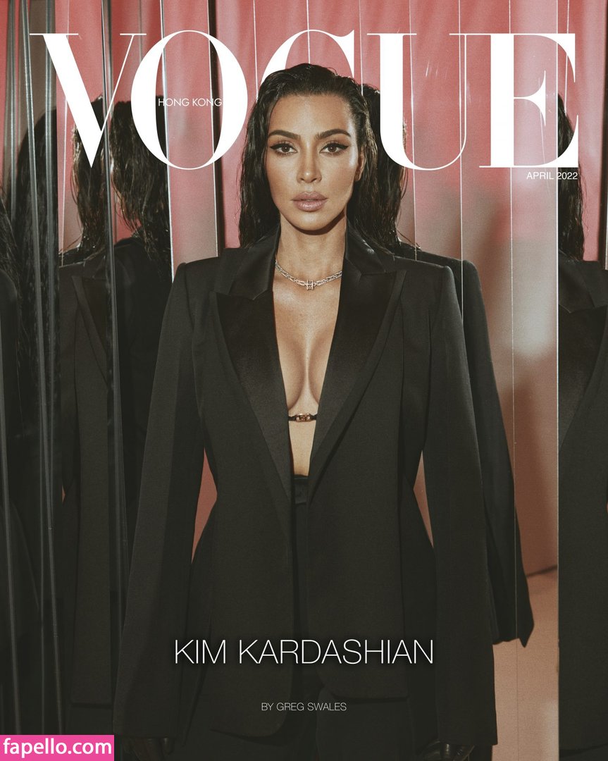https://fapello.com/content/k/i/kim-kardashian/1000/kim-kardashian_0103.jpg