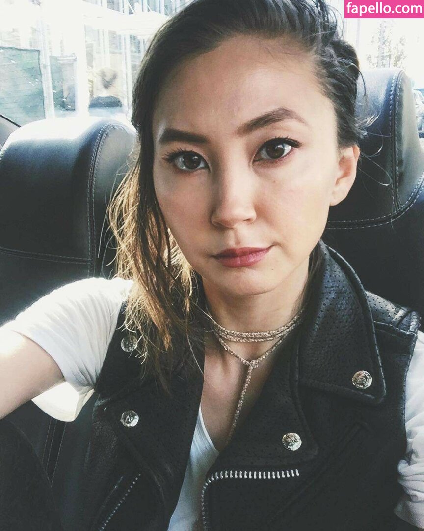 Kimiko Glenn leaked nude photo #0056 (Kimiko Glenn / kimikoglenn)