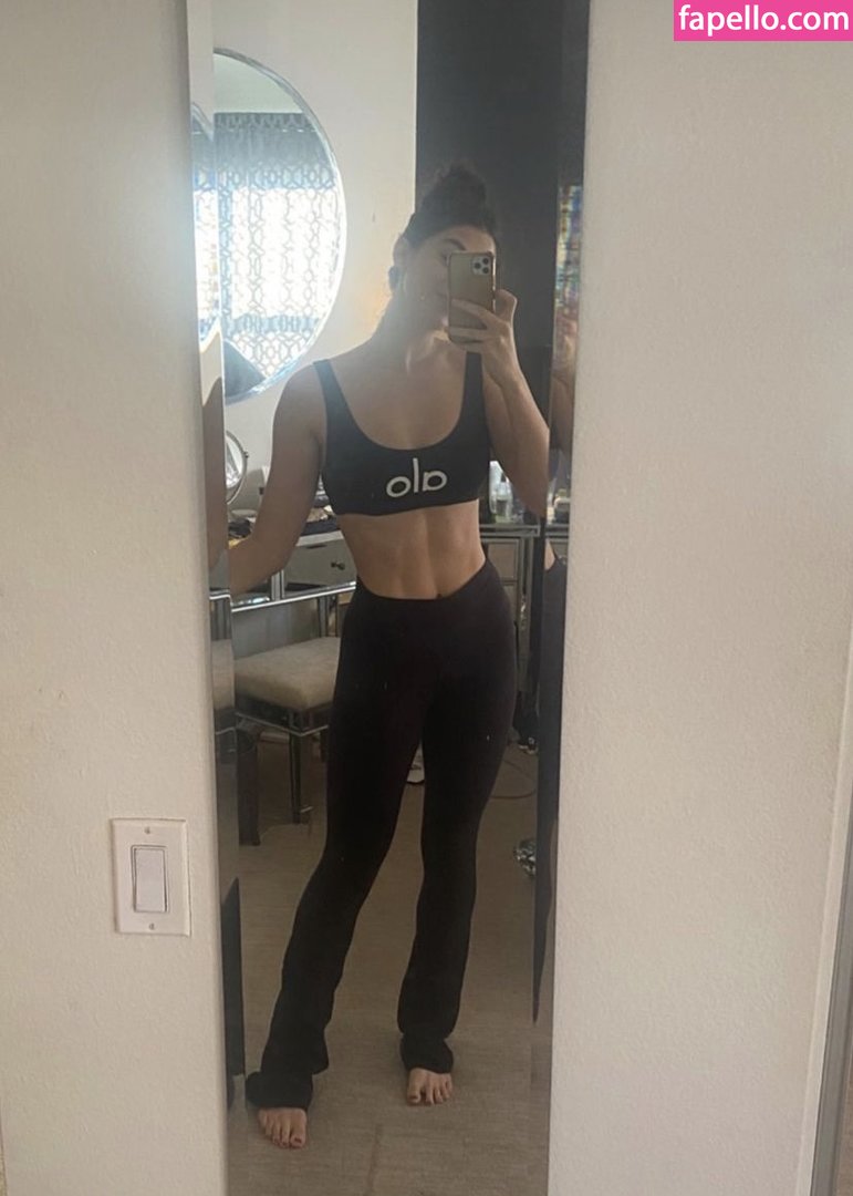 Kira Kosarin leaked nude photo #0001 (Kira Kosarin / kirakosarin)