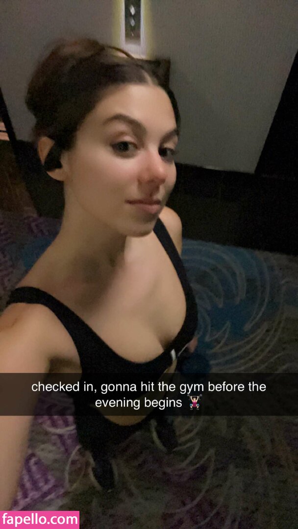 Kira Kosarin erome Latest Exclusive Leaked Photos