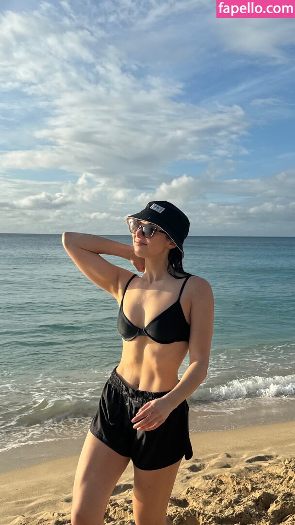 Kira Kosarin erome Latest Exclusive Leaked Photos