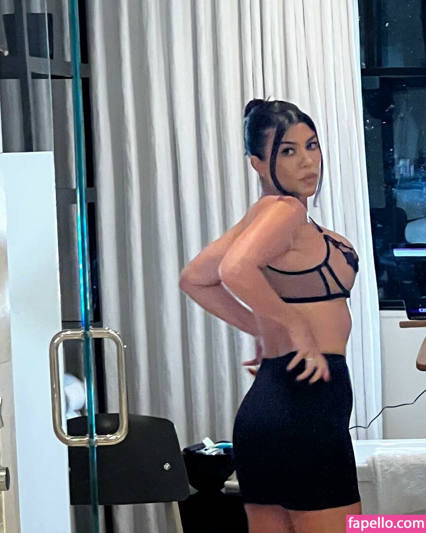 Kourtney Kardashian / kourtneykardash Nude Leaked Photo #600 - Fapello