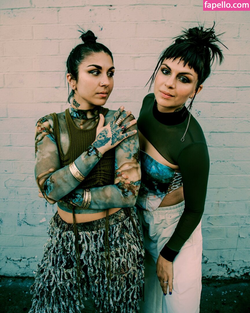 Krewella leaked nude photo #0007 (Krewella / Yasmine Yousaf & Jahan Yousaf / krewellajahan)