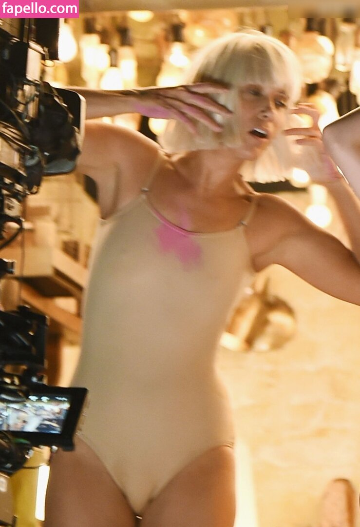 Kristen Wiig / kriztenwiig Nude Leaked Photo #35 - Fapello