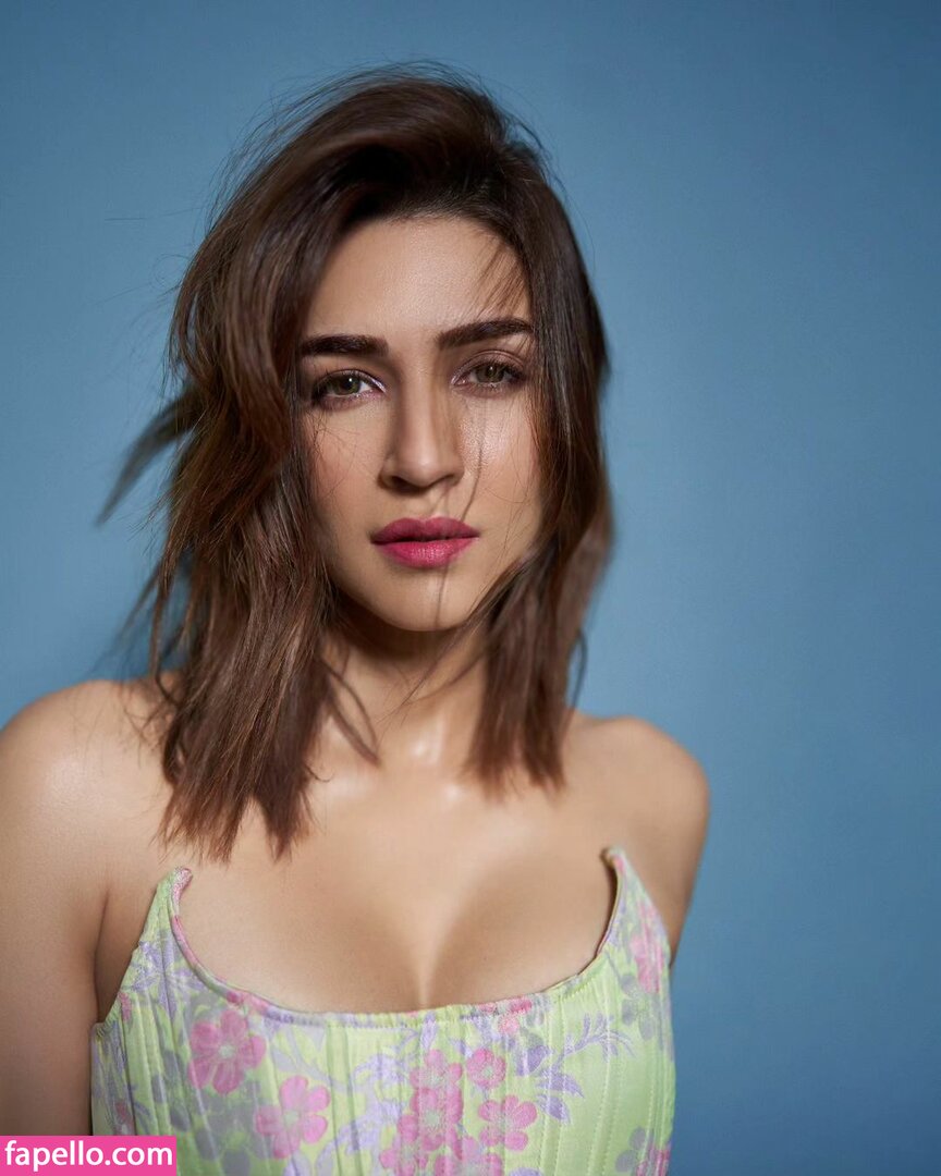 Kriti Sanon leaked nude photo #0036 (Kriti Sanon / kritisanon)