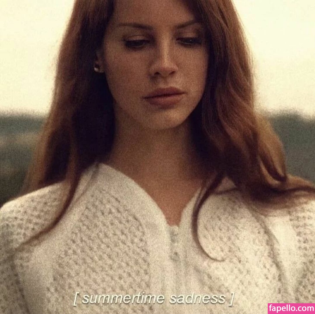 https://fapello.com/content/l/a/lana-del-rey/1000/lana-del-rey_0101.jpg