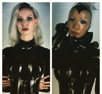 Latex Fetish nude #0385