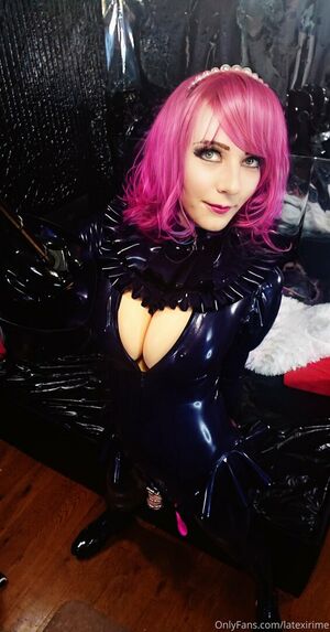 latexirime nude #0005