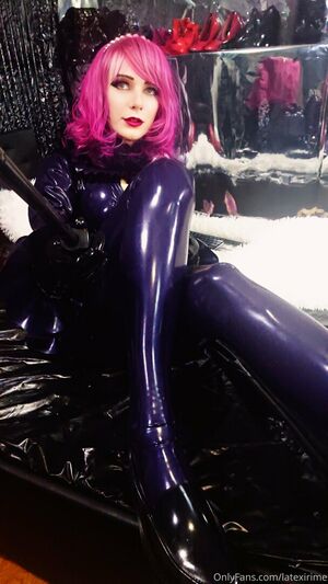 latexirime nude #0013