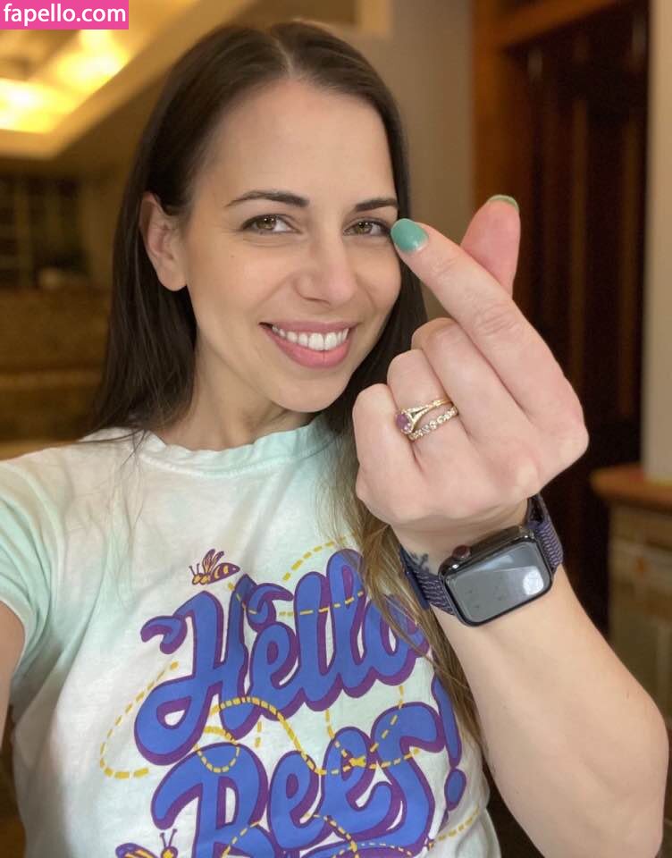 Laura Bailey leaked nude photo #0052 (Laura Bailey / LauraBaileyVO / saltybl0nde)