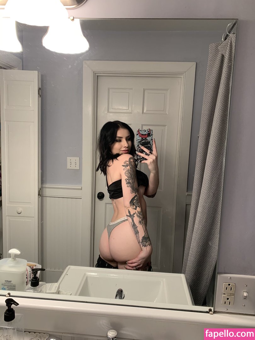 Lilhellbat leaked nude photo #0003 (Lilhellbat / haleearnhardt)