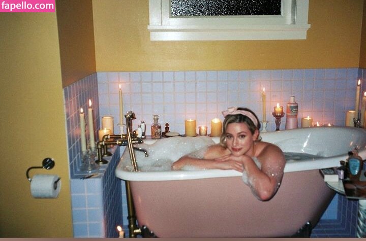 Lili Reinhart Nude leaks Onlyfans