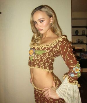 Lily Rose Depp Nude Leaks Video And Photos Fapello