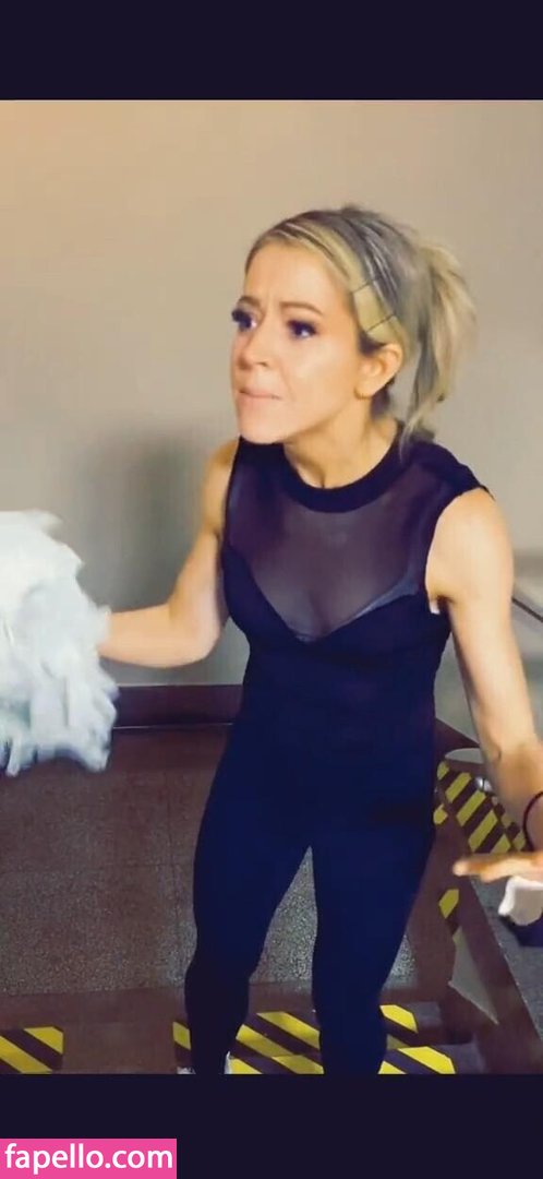 Lindsey Stirling leaked nude photo #0021 (Lindsey Stirling / abbysiscoprinus / lindseystirling)