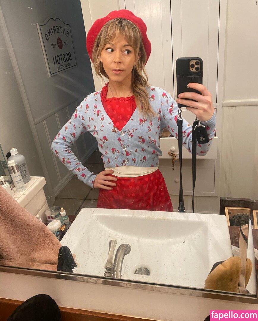 Lindsey Stirling leaked nude photo #0133 (Lindsey Stirling / abbysiscoprinus / lindseystirling)