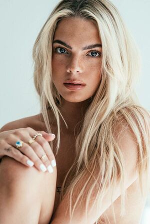 Louisa Johnson nude #0005