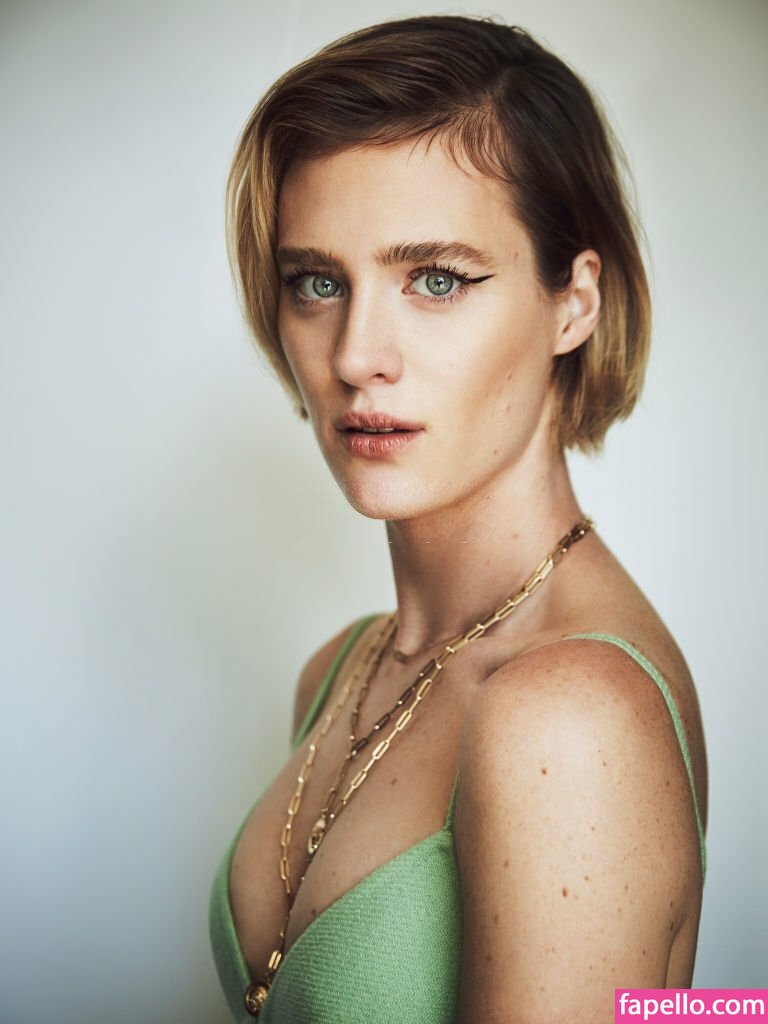 Mackenzie Davis / carolinedavis / mackenziedavisworld Nude Leaked OnlyFans  Photo #2 - Fapello