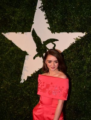 Maisie Williams nude #0120