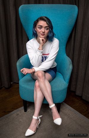 Maisie Williams nude #0170