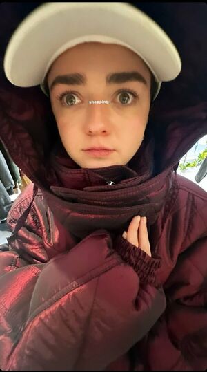 Maisie Williams nude #0550