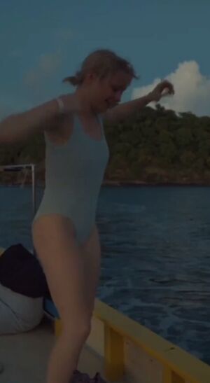 Maisie Williams nude #0669