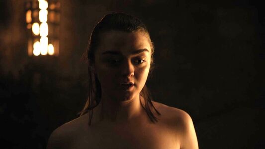 Maisie Williams nude #0934