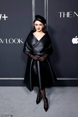 Maisie Williams nude #0941