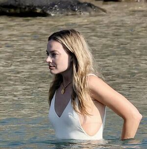 Margot Robbie nude #1193