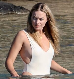 Margot Robbie nude #1208