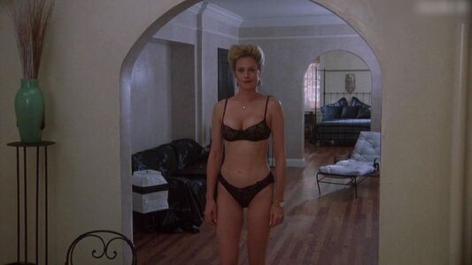 Melanie Griffith #75