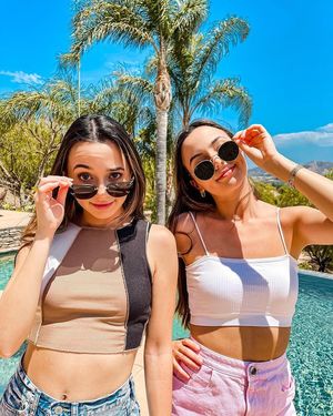 Merrell Twins nude #0003