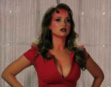 Milana Vayntrub nude #0174