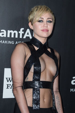 Miley Cyrus nude #2461