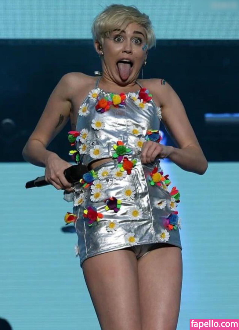 Miley Cyrus #3399