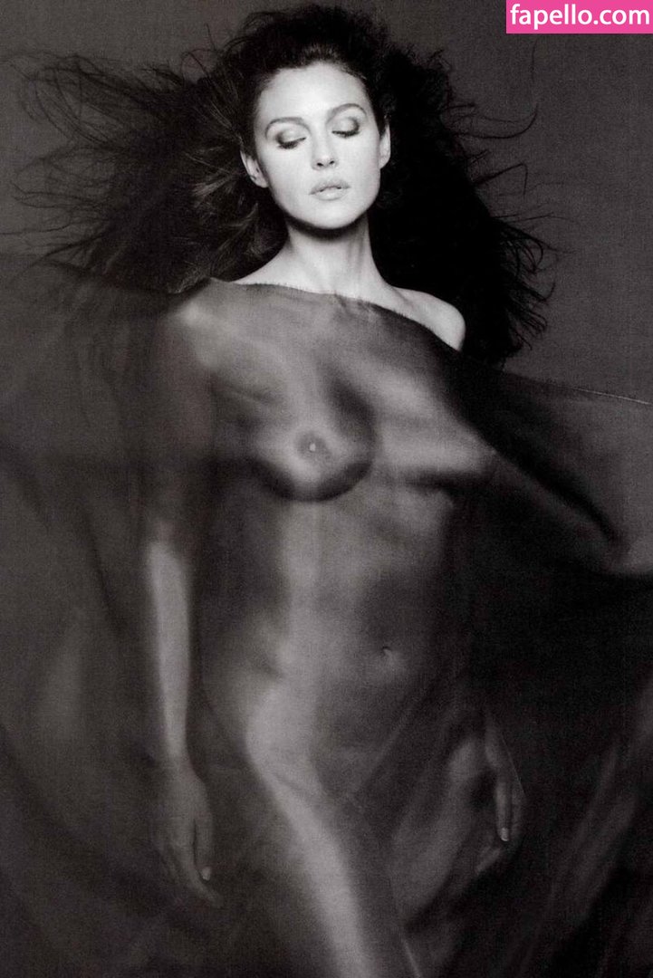 Monica Bellucci leaked nude photo #0009 (Monica Bellucci / bellucciginebra / monicabellucciofficiel)