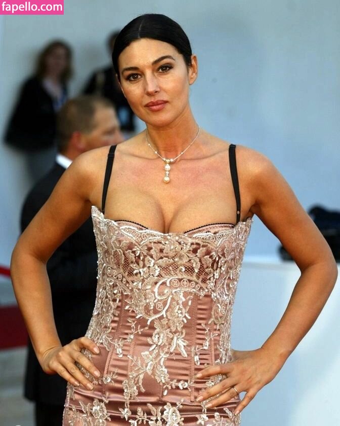 Monica Bellucci leaked nude photo #0078 (Monica Bellucci / bellucciginebra / monicabellucciofficiel)