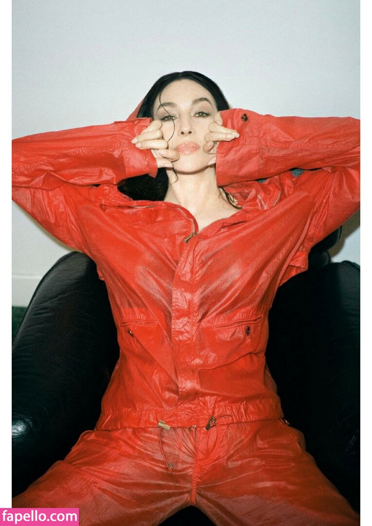 Monica Bellucci leaked nude photo #0165 (Monica Bellucci / bellucciginebra / monicabellucciofficiel)