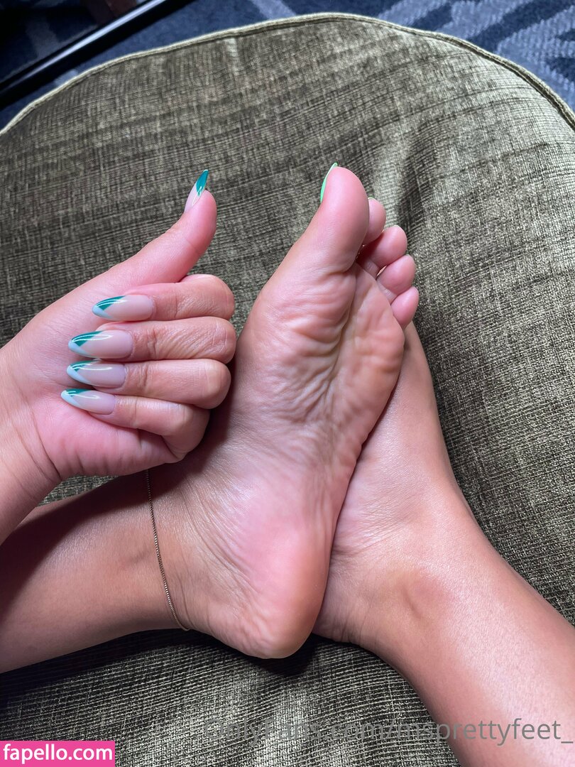 https://fapello.com/content/m/s/msprettyfeet/1000/msprettyfeet_0010.jpg