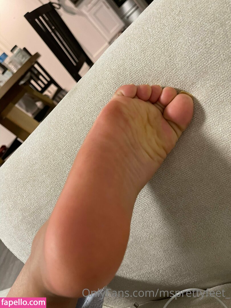 https://fapello.com/content/m/s/msprettyfeet/1000/msprettyfeet_0064.jpg