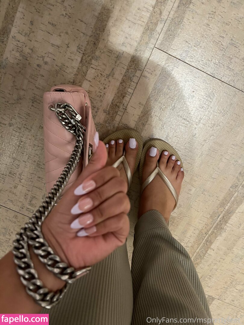 https://fapello.com/content/m/s/msprettyfeet/1000/msprettyfeet_0150.jpg