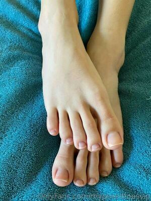 myposedtoes nude #0112