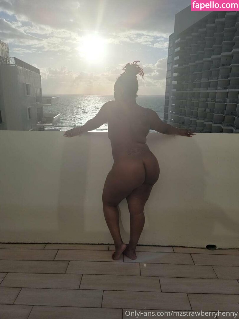 mzstrawberryhenny leaked nude photo #0003 (mzstrawberryhenny / mz.strawberryhennessy)