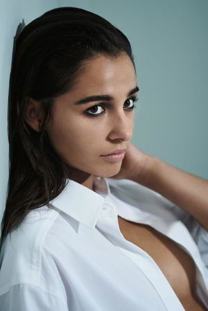 Naomi Scott nude #0004