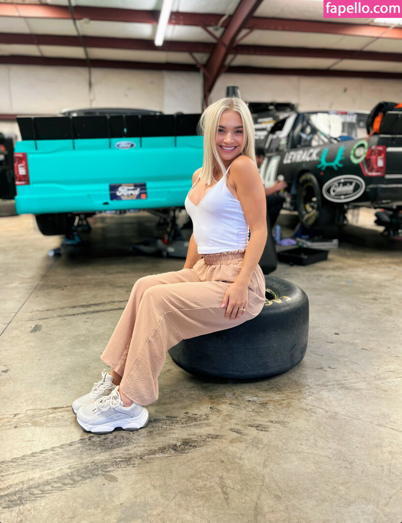 Natalie Decker / NatalieRacing / nataliedecker Nude Leaked Patreon Photo  #213 - Fapello