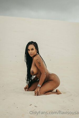 Negras Peitudas nude #0009