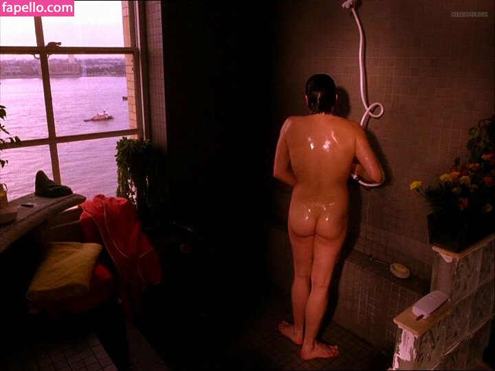 Neve Campbell leaked nude photo #0005 (Neve Campbell / nevecampbell)