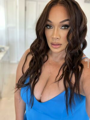 Nia Jax-Lina Fanene nude #0038