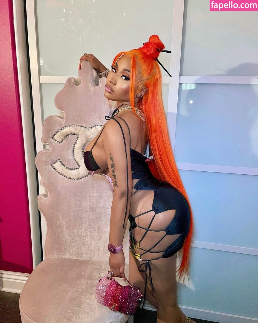 https://fapello.com/content/n/i/nicki-minaj/1000/nicki-minaj_0078.jpg